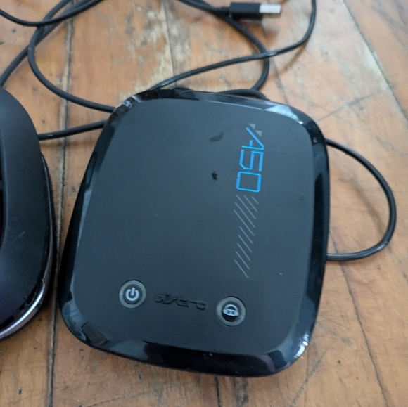 Astro A50 Wireless Gen 1 Gaming Headset with Mix amp - Picture 2 of 7